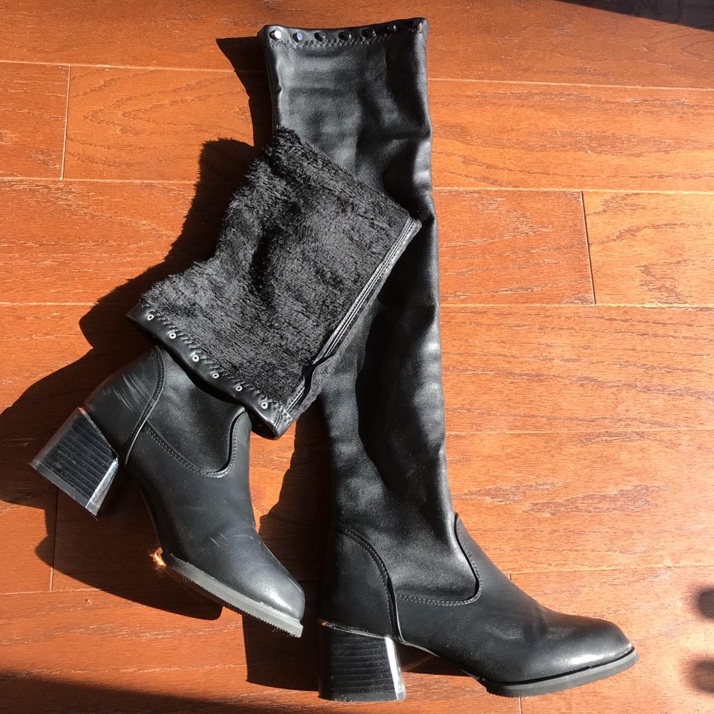 Black High Knee Boots